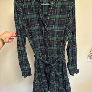 GAP Women's Long Sleeve Green and Black Plaid Dress